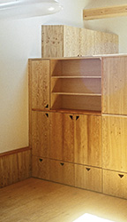 �j�t�����̉Ƌ�